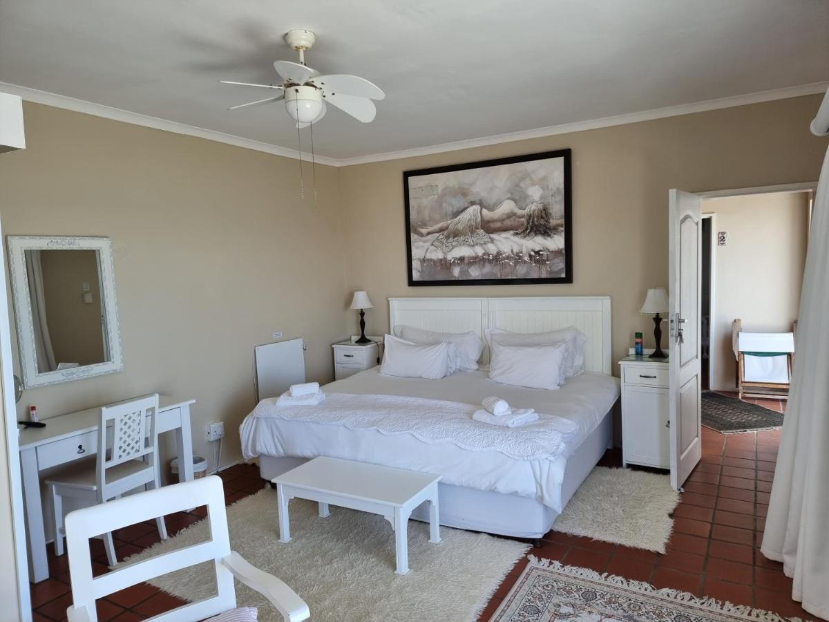 The Bay Lodge Gansbaai Extérieur photo