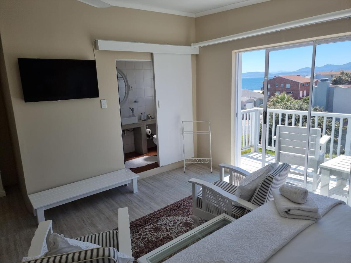 The Bay Lodge Gansbaai Extérieur photo