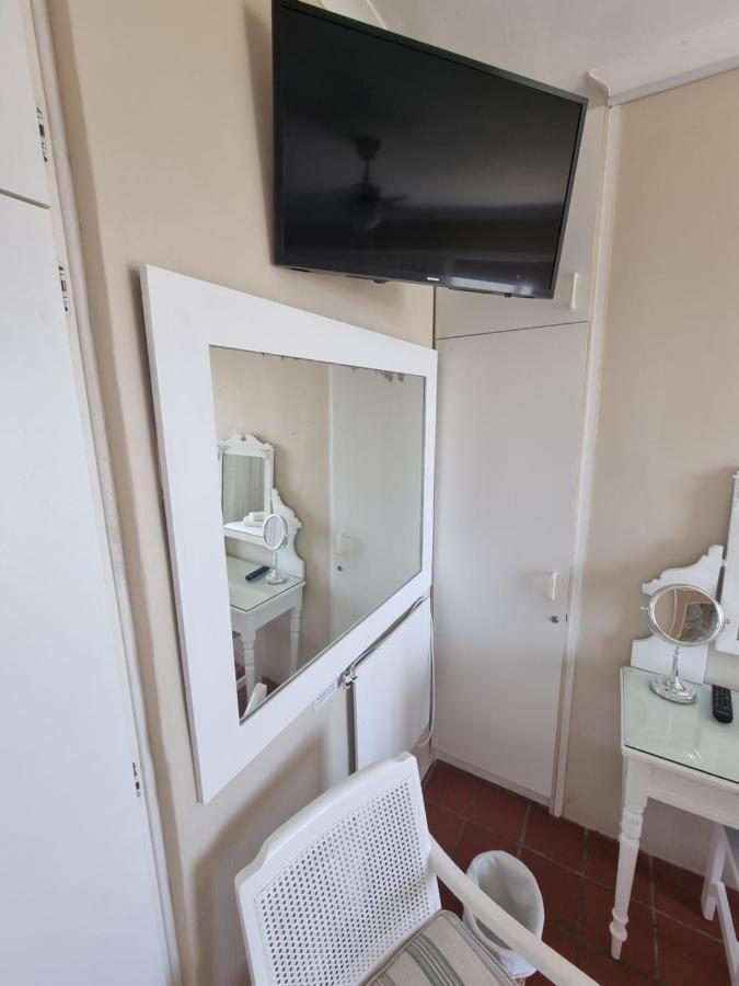 The Bay Lodge Gansbaai Extérieur photo