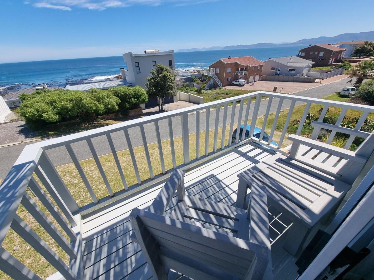 The Bay Lodge Gansbaai Extérieur photo