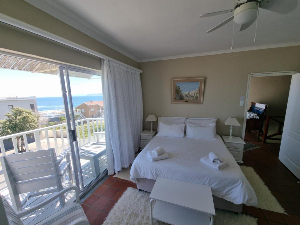 The Bay Lodge Gansbaai Extérieur photo